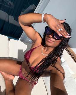 Simone Biles feet photo thumbnail