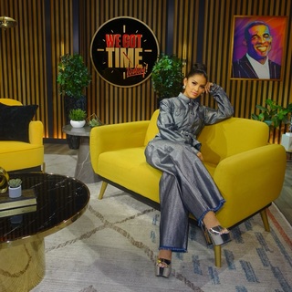 Rocsi Diaz feet photo thumbnail