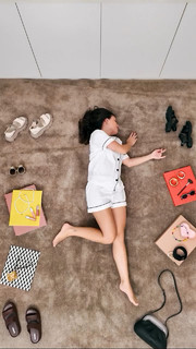 Larissa Manoela feet photo thumbnail