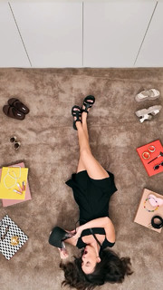 Larissa Manoela feet photo thumbnail