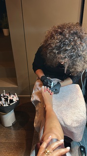 Caterina Balivo feet photo thumbnail
