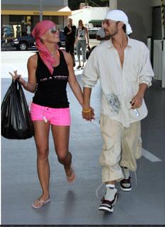 Britney Spears feet photo thumbnail