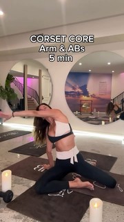 Brooke Burke feet photo thumbnail