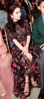 Mi Yang feet photo thumbnail