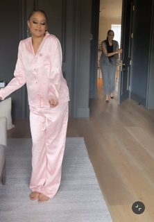 Tia Mowry feet photo 5