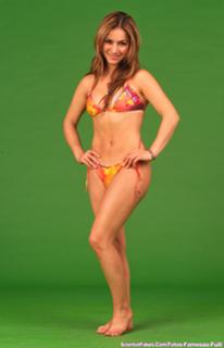 Claudia Lizaldi feet photo thumbnail