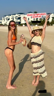 Holly Burt feet photo 1