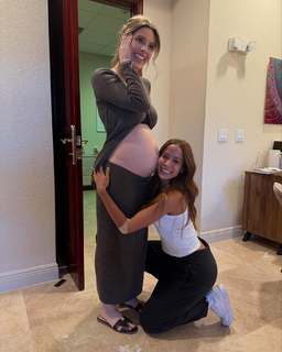 Lele Pons feet photo thumbnail
