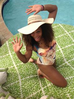Serena Williams feet photo thumbnail