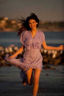 Victoria Justice feet photo thumbnail