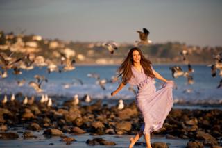 Victoria Justice feet photo thumbnail