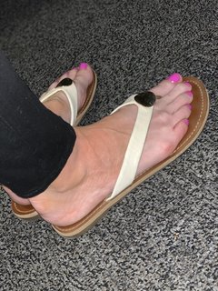 Kyle Unfug feet photo thumbnail