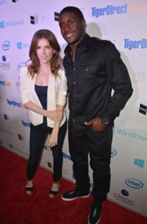 Anna Kendrick feet photo thumbnail