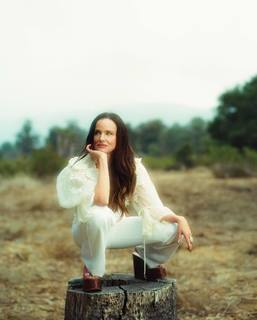 Juliette Lewis feet photo 2