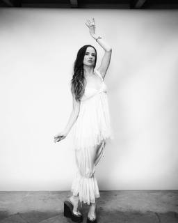 Juliette Lewis feet photo 1