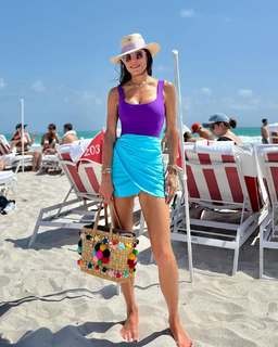 Bethenny Frankel feet photo thumbnail