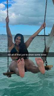 Queen Naija feet photo thumbnail