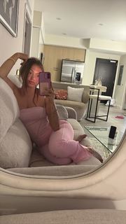 Victoria Waldrip feet photo thumbnail