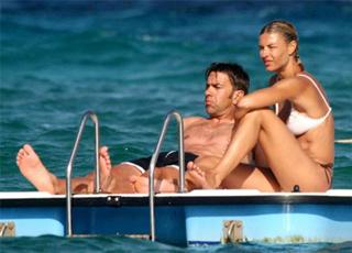 Martina Colombari feet photo 3