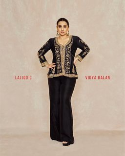 Vidya Balan feet photo 3