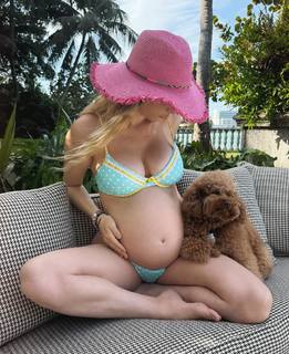 Lele Pons feet photo thumbnail