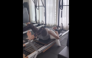 Jacqueline Fernandez feet photo thumbnail