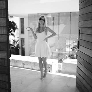 Heidi Montag feet photo thumbnail