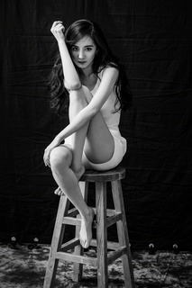 Mi Yang feet photo thumbnail