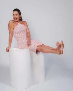 Flávia Alessandra feet photo thumbnail