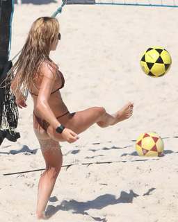 Jade Picon feet photo thumbnail