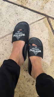 Cristina Scabbia feet photo 3