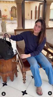 Kareena Kapoor feet photo thumbnail