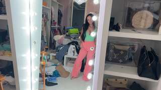 Brittney Smith feet photo thumbnail