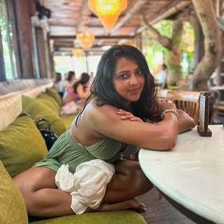 Amala Paul feet photo 2