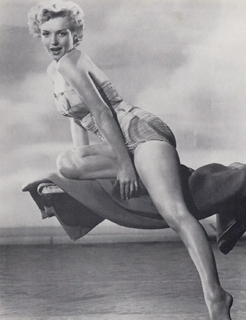 Marilyn Monroe feet photo thumbnail