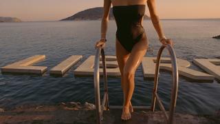 Dua Lipa feet photo thumbnail