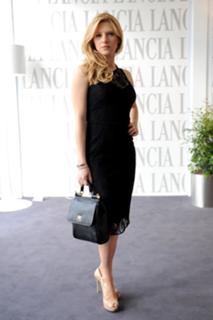 Katheryn Winnick feet photo thumbnail