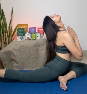Poonam Yadav feet photo thumbnail
