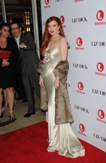 Lindsay Lohan feet photo thumbnail