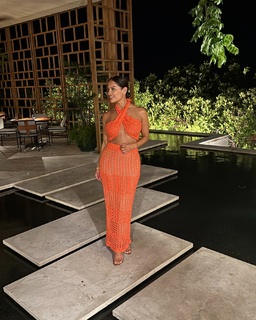 Rocsi Diaz feet photo thumbnail