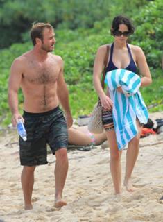 Jennifer Lawrence feet photo thumbnail