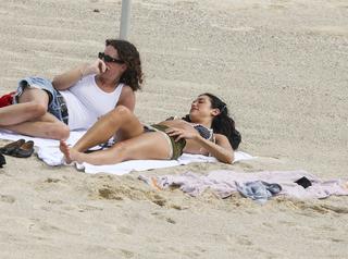Dua Lipa feet photo thumbnail