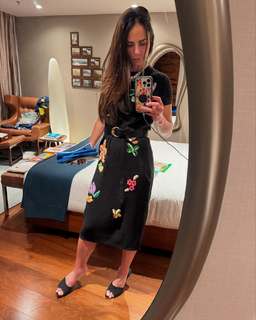 Jordana Brewster feet photo thumbnail