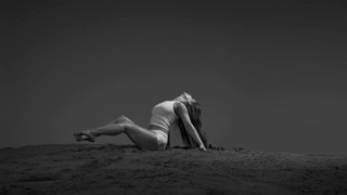 Maren Morris feet photo thumbnail