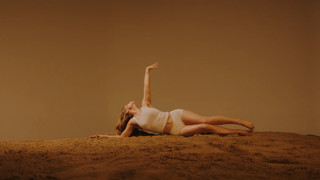Maren Morris feet photo thumbnail