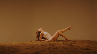 Maren Morris feet photo thumbnail