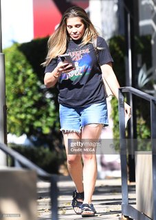 Danielle Fishel feet photo 1