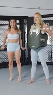 Holly Holm feet photo thumbnail