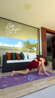 Larissa Manoela feet photo thumbnail