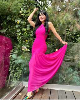 Maribel Guardia feet photo thumbnail